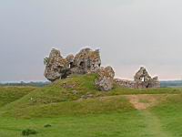 Irlande,_Co_Offaly,_Clonmacnoise,_Chateau,_Ruines (3)